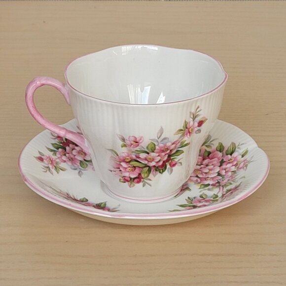 Vtg Royal Albert Bone China Blossom Time Series Apple Blossom Tea Cup & Saucer - Picture 3 of 16